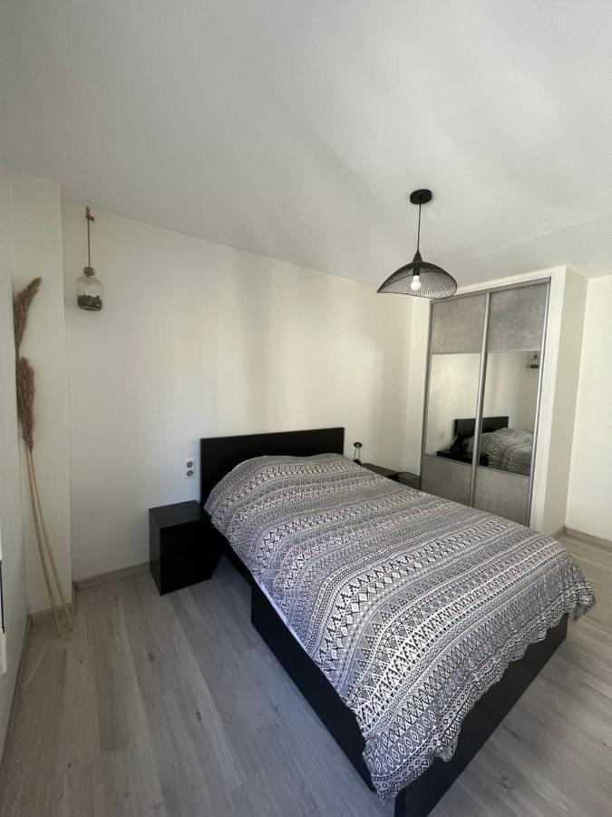 Superbe Appartement Centre Ville Nimes Exterior photo